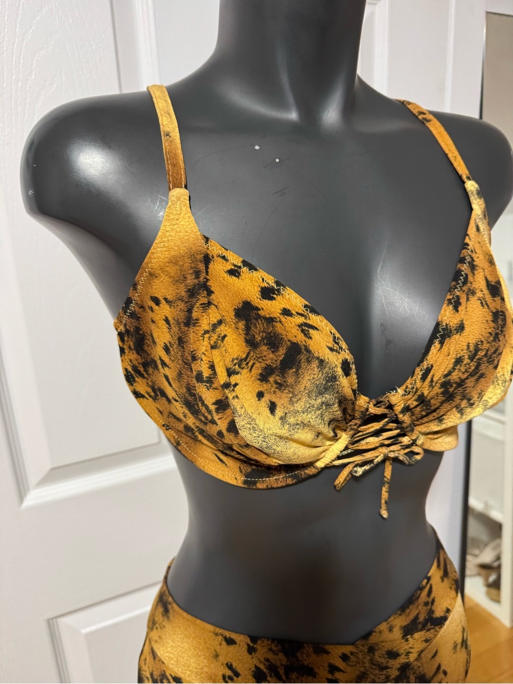 Bikini Set - Picture 2 of 6